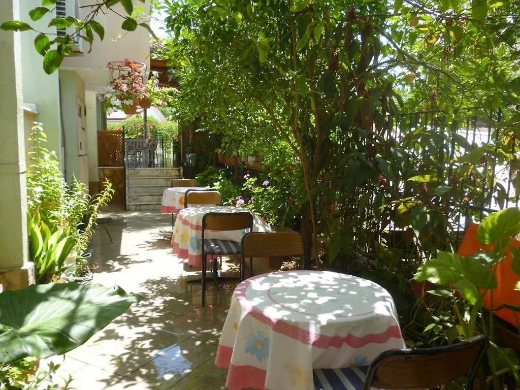 Cicek Hotel & Apartments Fethiye 2*,